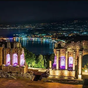 Humboldt Luxury Gasthof Taormina